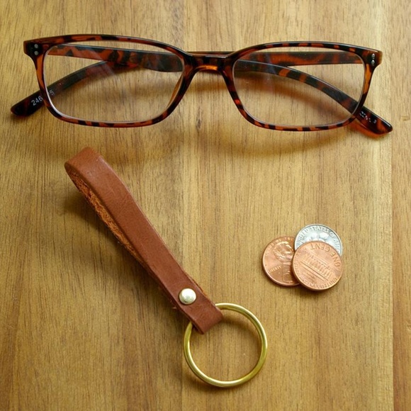 Genuine Leather minimalistic key chain Dar… - Picture 2 of 2